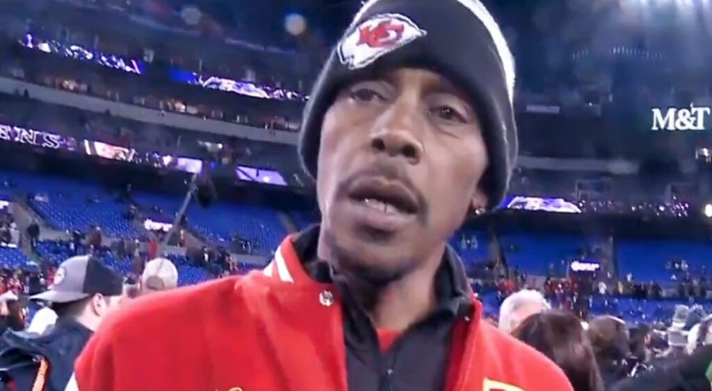 Patrick Mahomes Sr. on the field